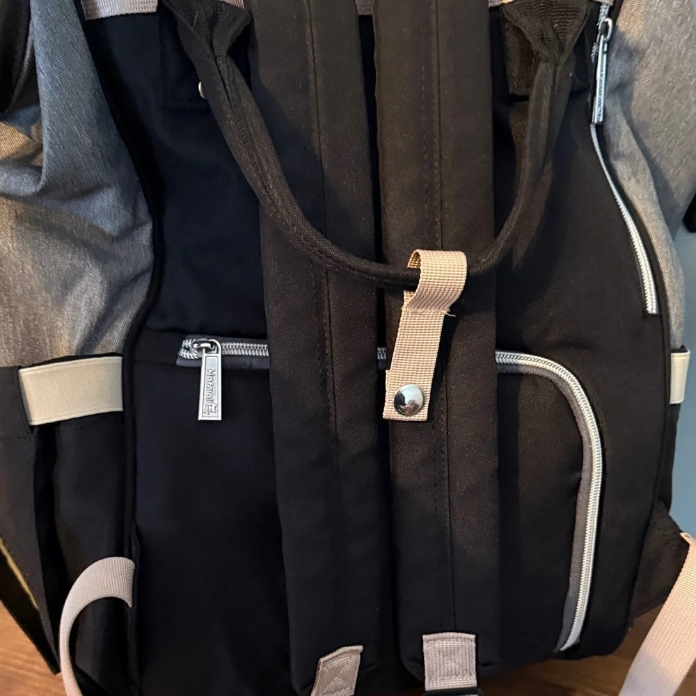 Gray and Black Men's Bag
